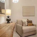 Wabi Sabi Apartment, Posto Auto Privato, Apartament Livorno